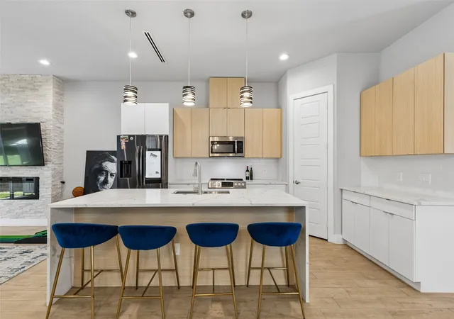 Photo 3 of Single family home for sale at 2603 Crossman Ave, Dallas, TX 75212 | MLS# 21343083 | Listing updated on 2026-07-28