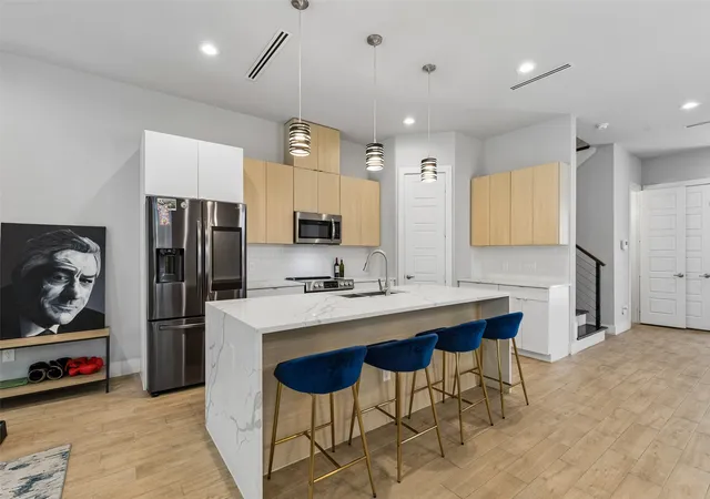Photo 4 of Single family home for sale at 2603 Crossman Ave, Dallas, TX 75212 | MLS# 21343083 | Listing updated on 2026-07-28