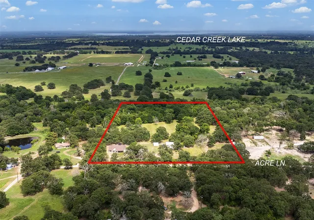 Photo 3 of Single family home for sale at 17930 Acre Ln, Kemp, TX 75143 | MLS# 21342388 | Listing updated on 2026-10-01