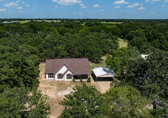 Photo 3 of Single family home for sale at 17930 Acre Ln, Kemp, TX 75143 | MLS# 21342388 | Listing updated on 2026-10-01