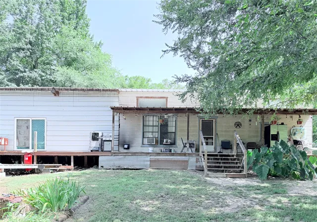 Photo 2 of Single family home for sale at 309 County Road Se 4330, Winnsboro, TX 75494 | MLS# 21343126 | Listing updated on 2026-08-21