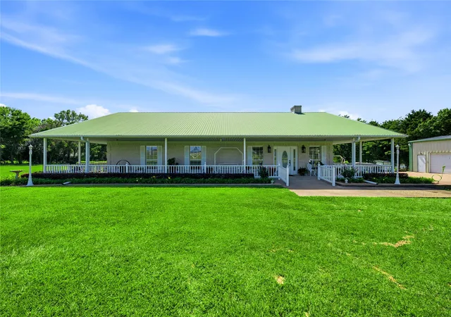 Photo 3 of Single family home for sale at 1682 4825, Athens, TX 75751 | MLS# 21340062 | Listing updated on 2026-08-26