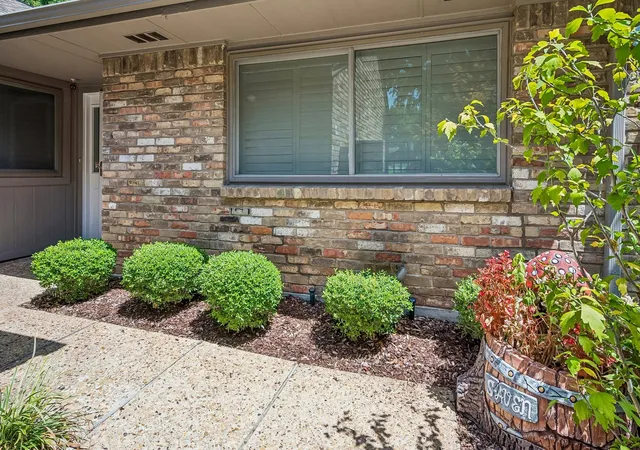 Photo 2 of Sale Pending at 9629 Highland View Dr, Dallas, TX 75238 | MLS# 21343158 | Listing updated on 2026-08-05