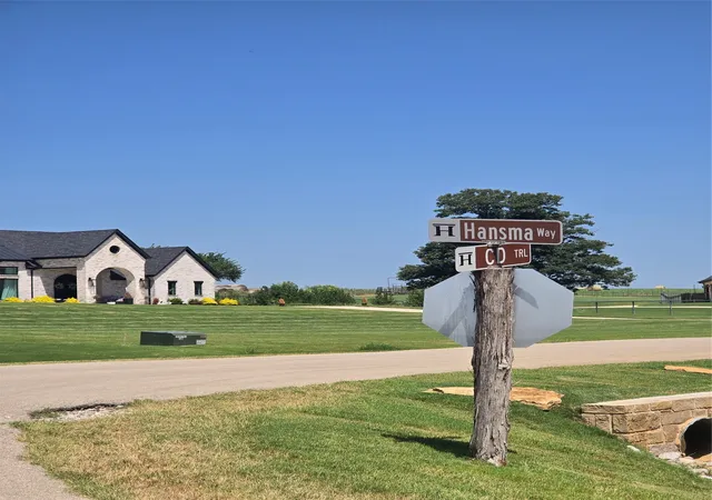 Photo 4 of Single family home for sale at 401 Cd Trl, Weatherford, TX 76087 | MLS# 21343202 | Listing updated on 2026-08-27