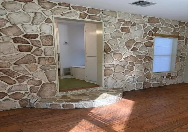 Photo 2 of Single family home for sale at 201 E Vine St, Keller, TX 76248 | MLS# 21343132 | Listing updated on 2026-09-25
