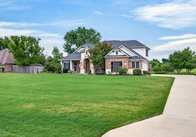 Photo 2 of Sale Pending at 10165 Bantry Ln, Forney, TX 75126 | MLS# 21342559 | Listing updated on 2026-10-01