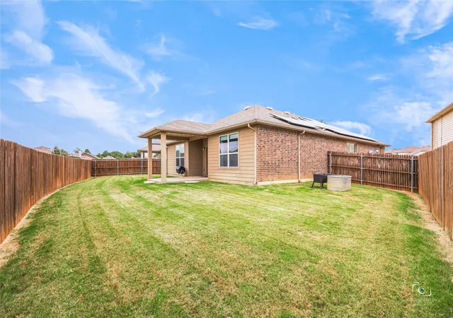 Photo 3 of Single family home for sale at 3428 Wavecrest Ln, Denton, TX 76208 | MLS# 21342554 | Listing updated on 2026-08-23