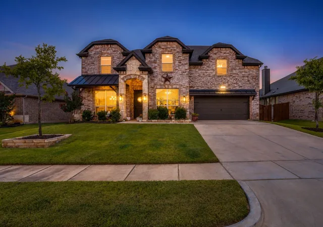 Photo 1 of Single family home for sale at 117 Mockingbird Hill Dr, Joshua, TX 76058 | MLS# 21342366 | Listing updated on 2026-08-27
