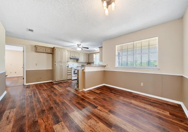 Photo 4 of Single family home for sale at 7261 State Hwy 50, Commerce, TX 75428 | MLS# 21343319 | Listing updated on 2026-10-05