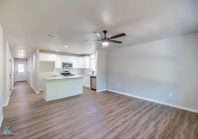 Photo 3 of Sale Pending at 1842 N 10th St, Abilene, TX 79603 | MLS# 21343338 | Listing updated on 2026-08-13