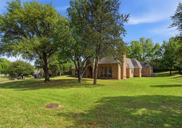 Photo 2 of Single family home for sale at 1363 Cross Timber Dr, Southlake, TX 76092 | MLS# 21343140 | Listing updated on 2026-08-20