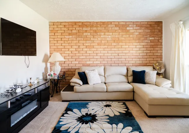 Photo 3 of Sale Pending at 27 W Townhouse Ln, Grand Prairie, TX 75052 | MLS# 21342797 | Listing updated on 2026-08-20