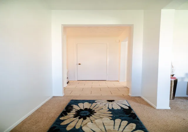 Photo 4 of Sale Pending at 27 W Townhouse Ln, Grand Prairie, TX 75052 | MLS# 21342797 | Listing updated on 2026-08-20