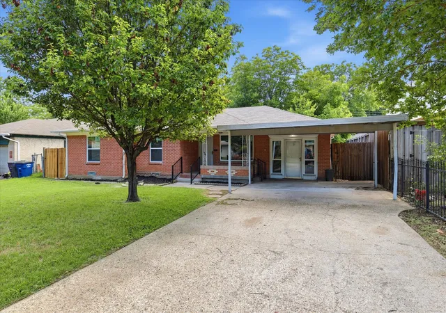 Single family home for sale at 2129 Gaylord Dr, Dallas, TX 75227 | MLS# 21288025