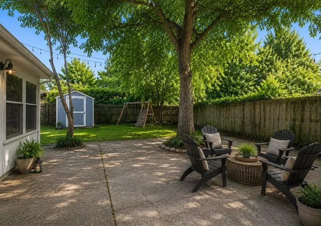 Photo 4 of Single family home for sale at 2129 Gaylord Dr, Dallas, TX 75227 | MLS# 21288025 | Listing updated on 2026-08-15