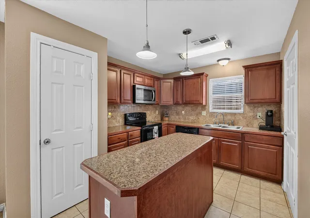 Photo 3 of Sale Pending at 250 S Shore Pl, Lewisville, TX 75067 | MLS# 21342634 | Listing updated on 2026-08-19