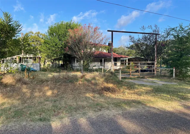 Photo 3 of Single family home for sale at 600 Vz County Road 2436, Mabank, TX 75147 | MLS# 21342877 | Listing updated on 2026-09-16