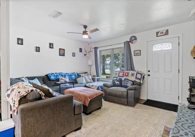 Photo 4 of Single family home for sale at 3259 Fm 557, Pittsburg, TX 75686 | MLS# 21342240 | Listing updated on 2026-08-06