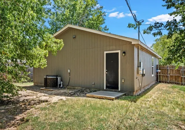 Photo 26 of Single family home for sale at 2724 Sarah St, Waco, TX 76706 | MLS# 21342470 | Listing updated on 2026-10-07