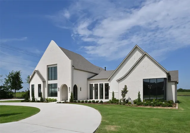 Photo 3 of Single family home for sale at 102 Deer Crossing Rd, Gunter, TX 75058 | MLS# 21343547 | Listing updated on 2026-09-05