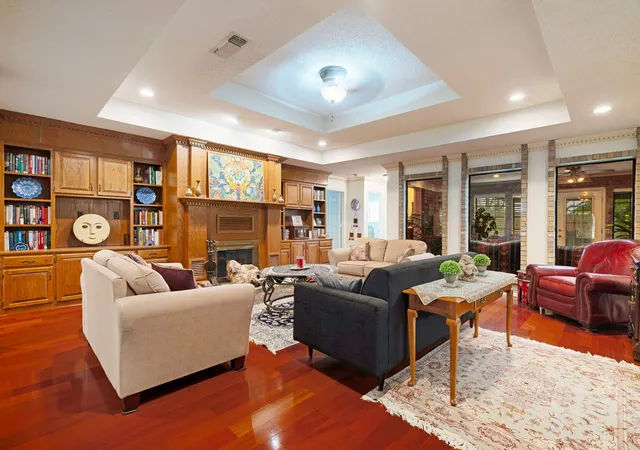 Photo 3 of Single family home for sale at 940 Brandyn Pl, Paris, TX 75462 | MLS# 21342212 | Listing updated on 2026-08-29