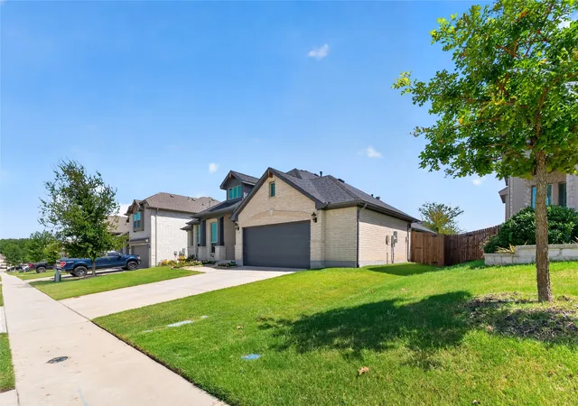 Photo 3 of Single family home for sale at 1301 Park Vista Dr, Anna, TX 75409 | MLS# 21342898 | Listing updated on 2026-08-04