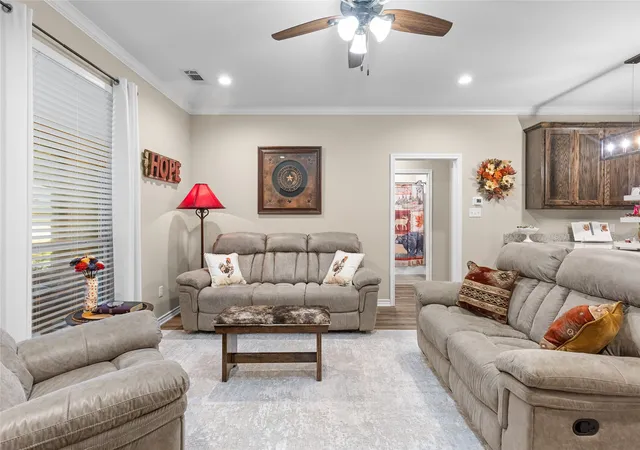 Photo 3 of Single family home for sale at 123 Oak St, Emory, TX 75440 | MLS# 21343069 | Listing updated on 2026-08-21
