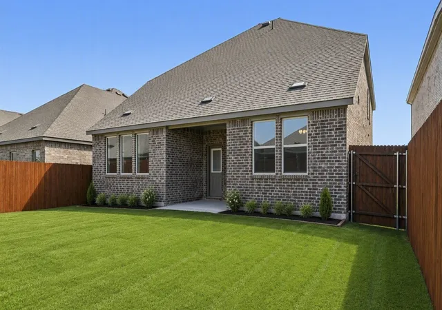 Photo 3 of Single family home for sale at 4825 Silver Touch Rd, Aubrey, TX 76227 | MLS# 21343758 | Listing updated on 2026-10-06
