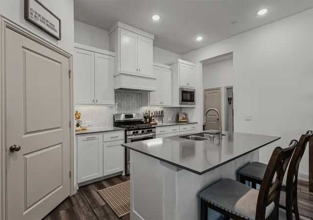 Photo 1 of Single family home for sale at 1005 4Th St, Argyle, TX 76226 | MLS# 21336157 | Listing updated on 2026-10-07
