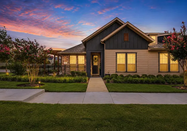 Photo 4 of Single family home for sale at 1005 4Th St, Argyle, TX 76226 | MLS# 21336157 | Listing updated on 2026-10-07