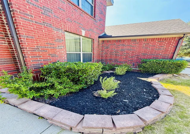 Photo 3 of Single family home for sale at 8132 Guadalupe Rd, Arlington, TX 76002 | MLS# 21338664 | Listing updated on 2026-08-23