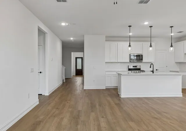 Photo 3 of Single family home for sale at 1620 Cydney Ln, Anna, TX 75409 | MLS# 21343737 | Listing updated on 2026-10-07