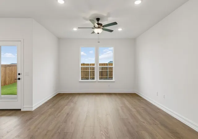 Photo 4 of Single family home for sale at 1620 Cydney Ln, Anna, TX 75409 | MLS# 21343737 | Listing updated on 2026-10-07