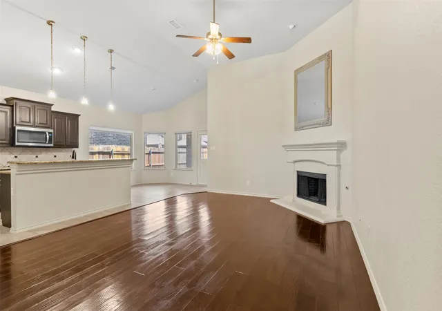 Photo 3 of Single family home for sale at 4809 Gunnison Dr, Denton, TX 76208 | MLS# 21343921 | Listing updated on 2026-09-03