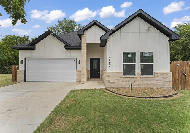 Photo 1 of Single family home for sale at 4507 Metropolitan Ave, Dallas, TX 75210 | MLS# 21340884 | Listing updated on 2026-08-10