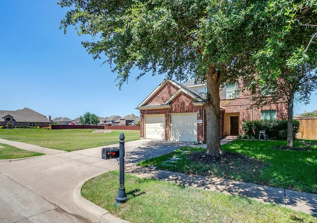 Photo 2 of Single family home for sale at 7004 Alcala, Grand Prairie, TX 75054 | MLS# 21336633 | Listing updated on 2026-08-21