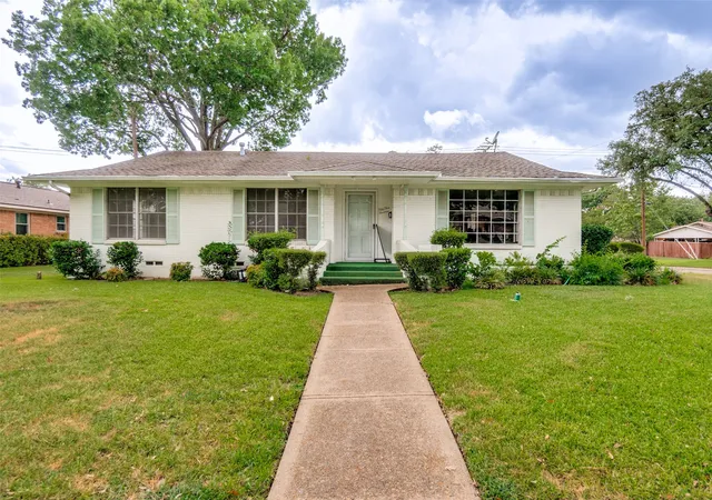 Photo 1 of Single family home for sale at 5319 Urban Crest Rd, Dallas, TX 75227 | MLS# 21310387 | Listing updated on 2026-08-28