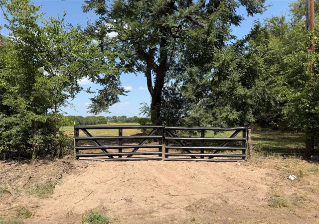 Photo 2 of Land for sale at 1195 Rs County 1301 Rd, Emory, TX 75440 | MLS# 21343623 | Listing updated on 2026-09-15