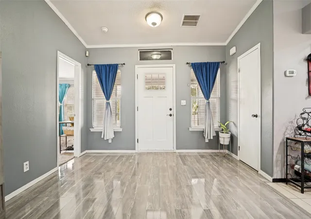 Photo 3 of Single family home for sale at 6036 Quail Ct, Terrell, TX 75160 | MLS# 21342501 | Listing updated on 2026-10-06