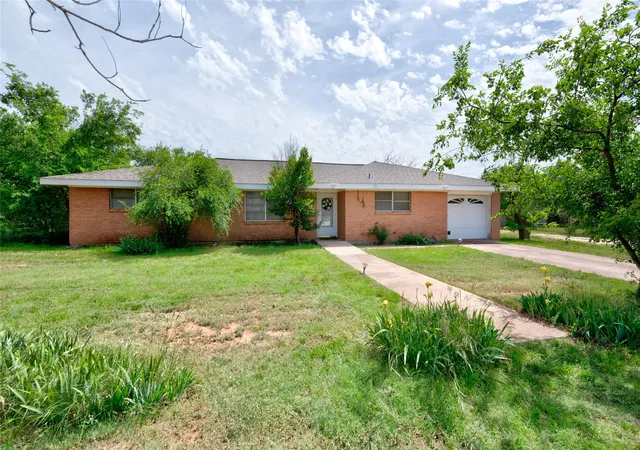 Photo 1 of Single family home for sale at 109 Old Clark Rd, Abilene, TX 79602 | MLS# 21339894 | Listing updated on 2026-08-27
