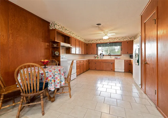 Photo 4 of Single family home for sale at 109 Old Clark Rd, Abilene, TX 79602 | MLS# 21339894 | Listing updated on 2026-08-27
