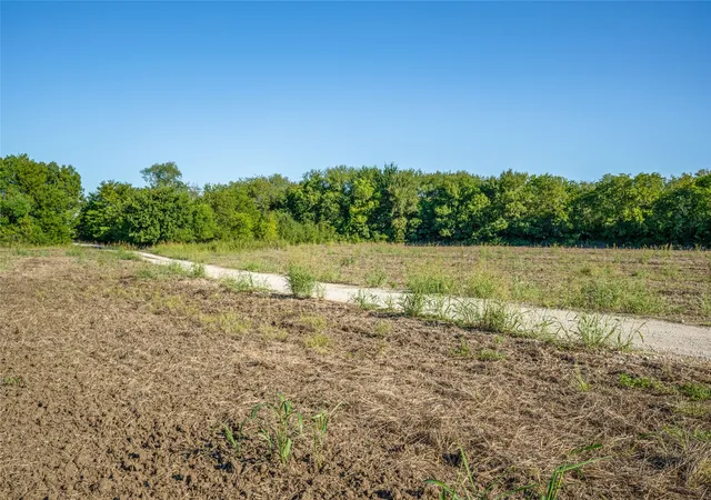 Photo 4 of Land for sale at Tbd 28 Acres Thomas J Egan Rd, Krum, TX 76249 | MLS# 21343641 | Listing updated on 2026-08-10