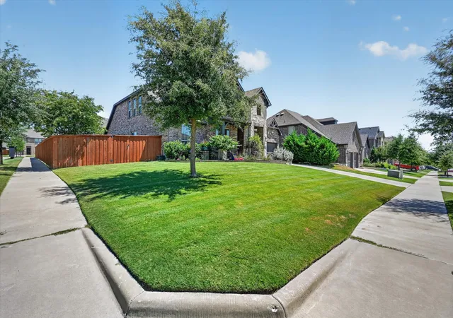Photo 3 of Single family home for sale at 15040 Belclaire Ave, Aledo, TX 76008 | MLS# 21344106 | Listing updated on 2026-09-25