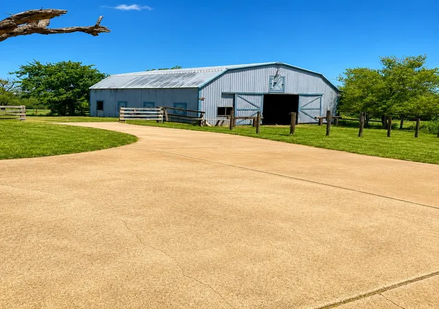 3rd image of 1092 An County Road 318, Frankston, TX 75763 | MLS# 21344069