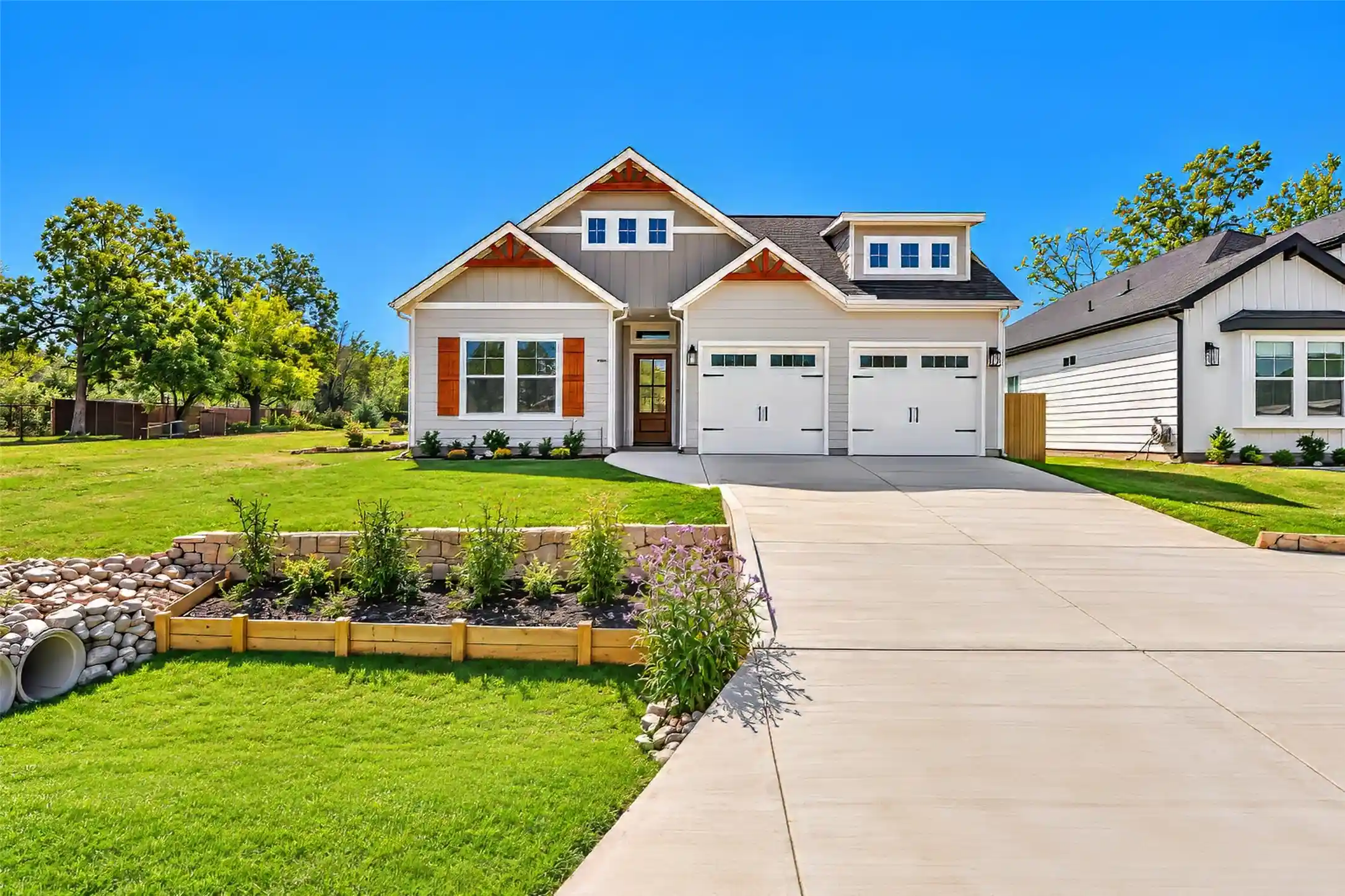 Photo 1 of Single family home for sale at 408 Betchan St, Lake Dallas, TX 75065 | MLS# 21341614 | Listing updated on 2026-10-30