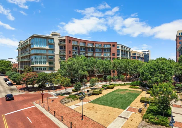 Photo 2 of Sale Pending at 5055 Addison Circle Circle #713, Addison, TX 75001 | MLS# 21343213 | Listing updated on 2026-08-25