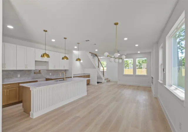 2nd image of 1902 & 1904 Warren Ave, Dallas, TX 75215 | MLS# 21344083