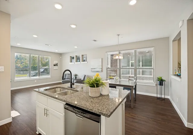 Photo 3 of Townhouse for sale at 424 Texas Dr, Plano, TX 75075 | MLS# 21343804 | Listing updated on 2026-08-27