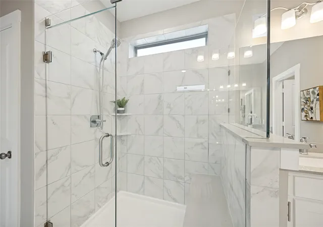 Photo 4 of Townhouse for sale at 424 Texas Dr, Plano, TX 75075 | MLS# 21343804 | Listing updated on 2026-08-27