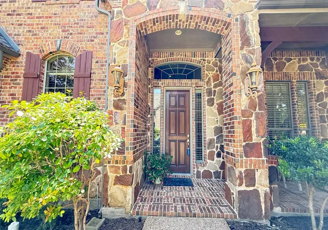 Photo 2 of Single family home for sale at 1019 Hot Springs Dr, Allen, TX 75013 | MLS# 21343431 | Listing updated on 2026-08-29